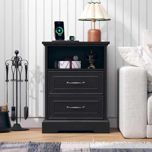 Black Nightstand with Charging Station,18" Wide End Table with 2 Large Drawers & Metal Handles,Rustic Farmhouse Wood Small Dresser,Bedside Table,Modern Chest of Drawers for Bedroom,Living Room