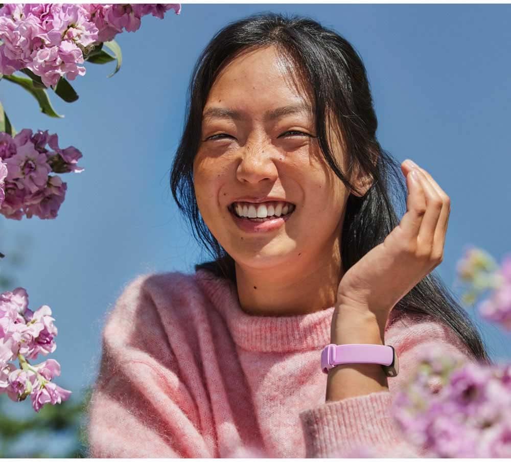 fitbit inspire 3 fitness tracker – advanced health, close-up detail