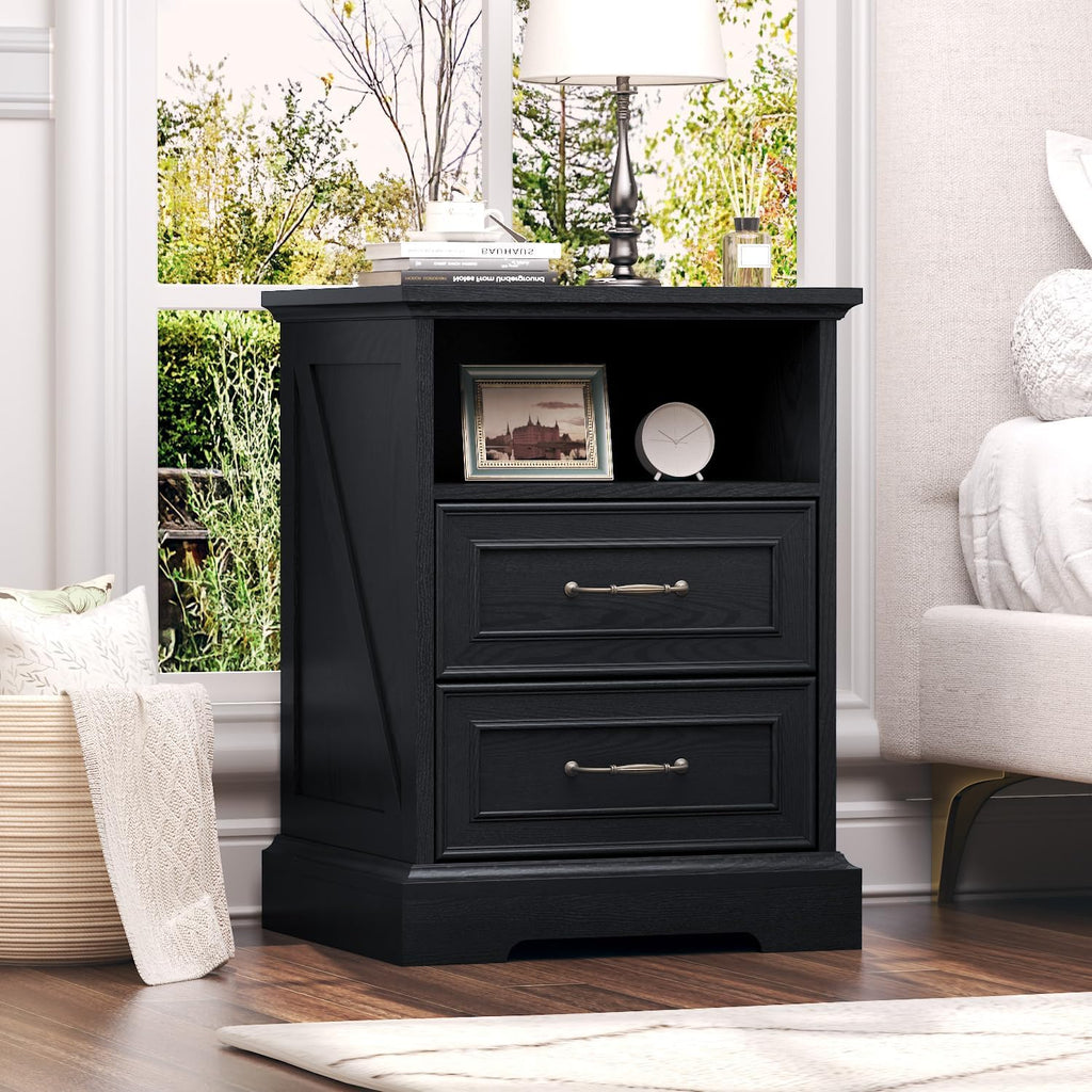 Black Nightstand with Charging Station,18" Wide End Table with 2 Large Drawers & Metal Handles,Rustic Farmhouse Wood Small Dresser,Bedside Table,Modern Chest of Drawers for Bedroom,Living Room
