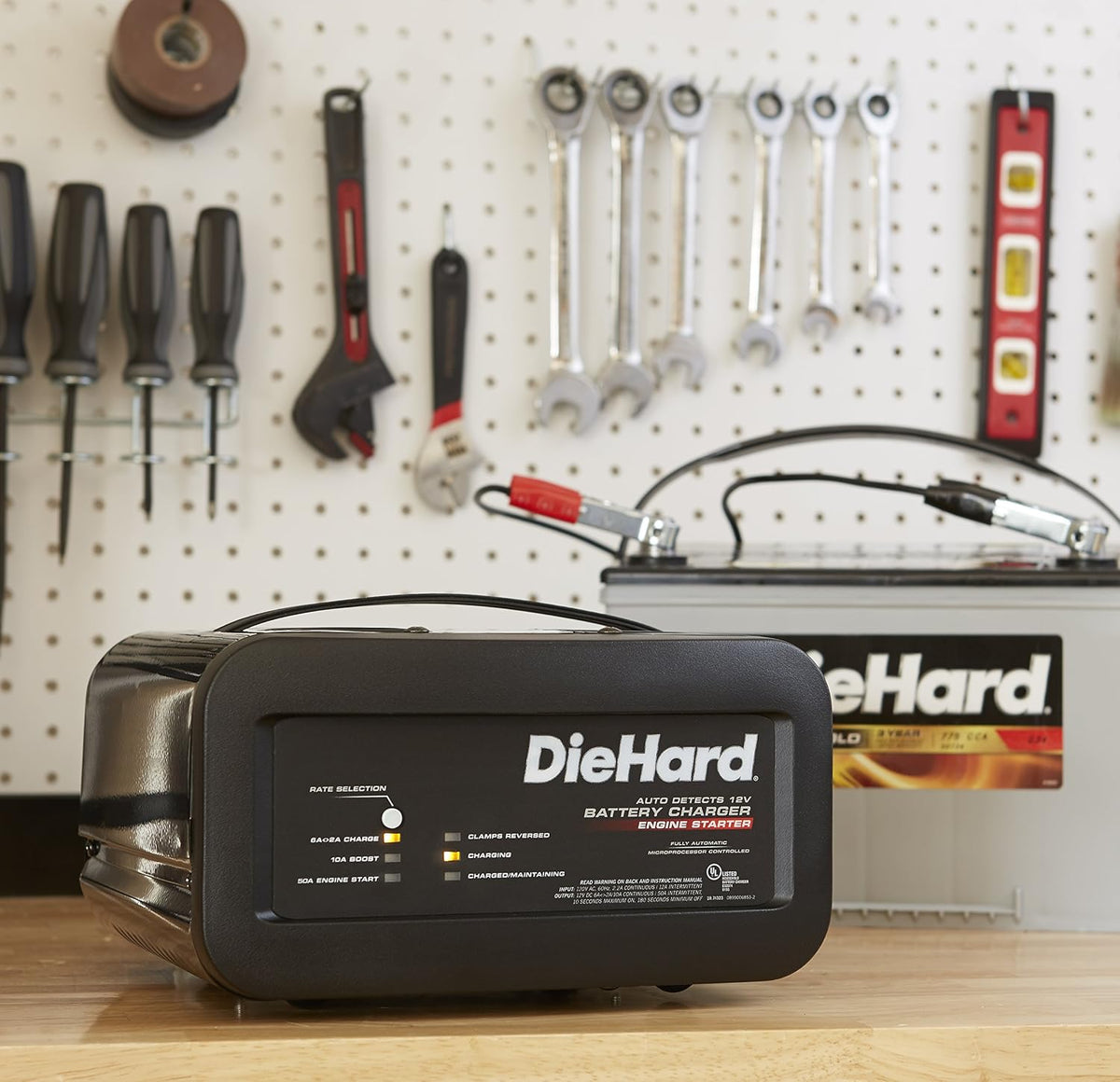 DieHard 71323 12V Shelf Smart Battery Charger and 10/50A Engine Starter, Black